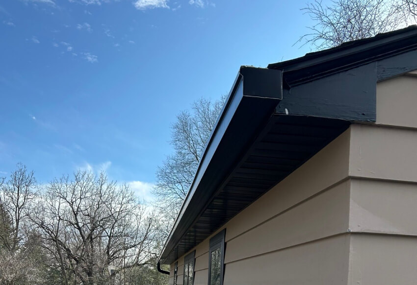 Specialty & Commercial Gutters